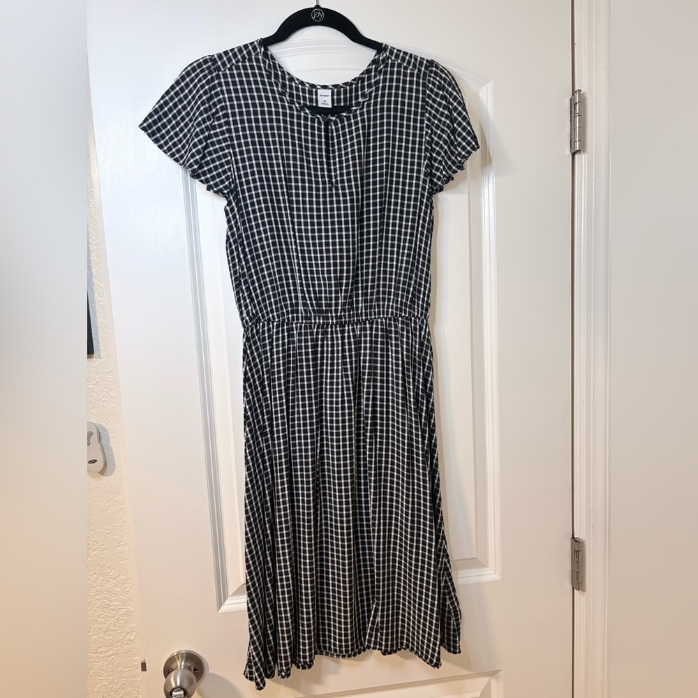 Old Navy Black and White Dress